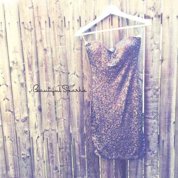 BLACK FRIDAY SALE Tobi Sequin bodycon mini dress