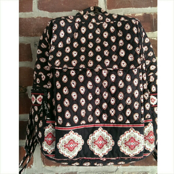 AUTHENTIC Vera Bradley backpack w/ many pockets