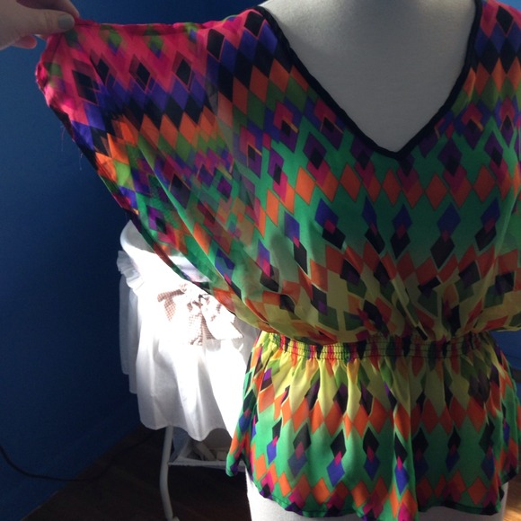 Colorful top. - Picture 2 of 4