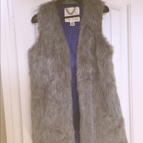 100% Acrylic vest