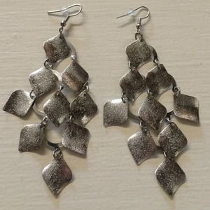 1 pair of silver earrings-never been worn.
