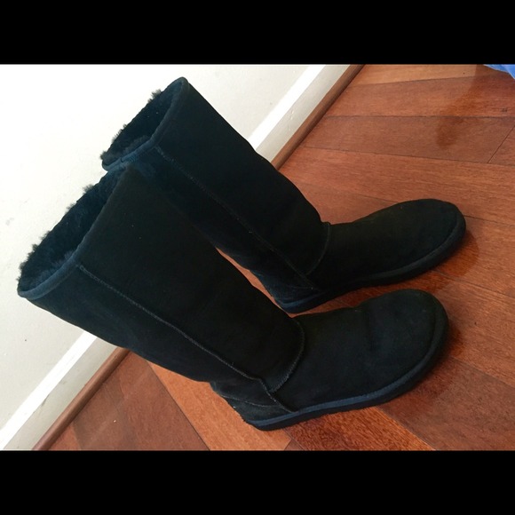 Classic Tall Black Uggs