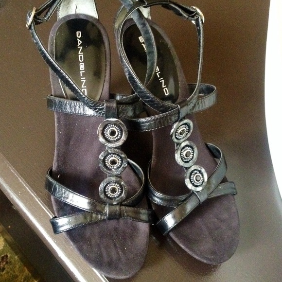 Black sandals - Picture 2 of 4