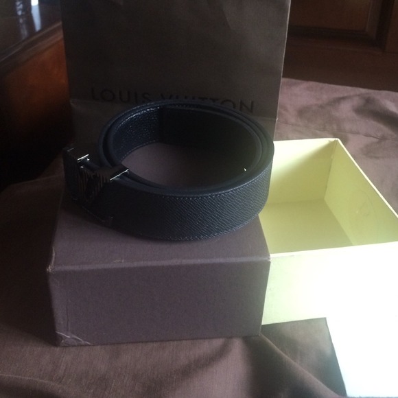 Louis Vuitton Belt - Picture 2 of 2