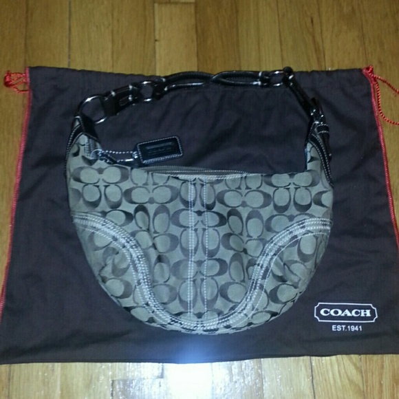 Coach Handbags - Authentic Coach Hobo Style Purse Coach Handbags - Authentic Coach Hobo Style Purse