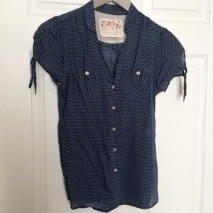 Trovata Button Up