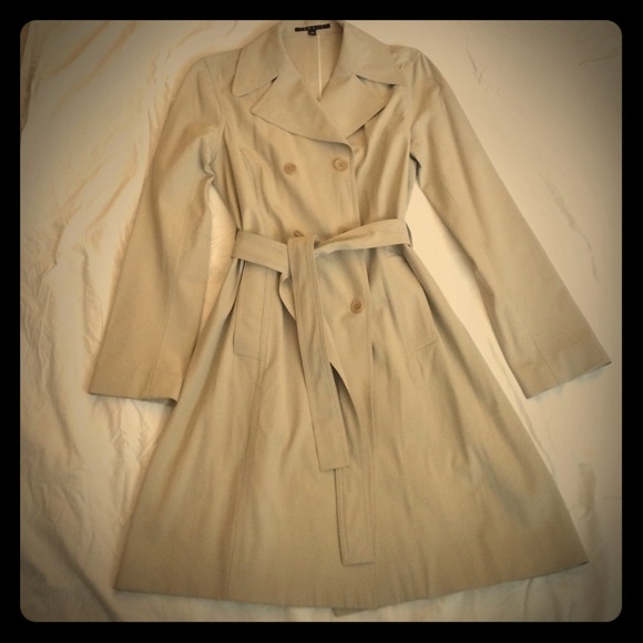 Theory beige trench coat