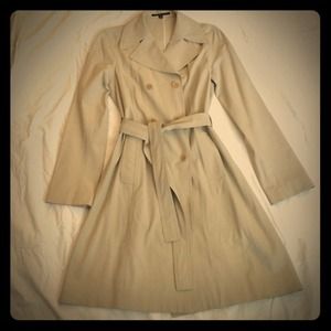 Theory beige trench coat