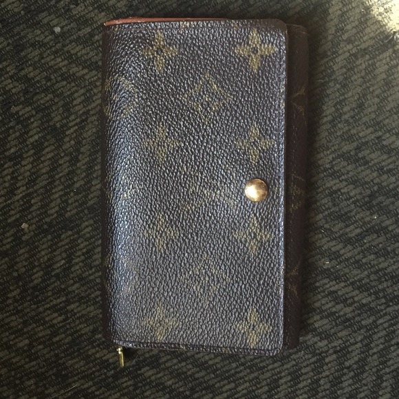 Authentic Louis Vuitton Tressor