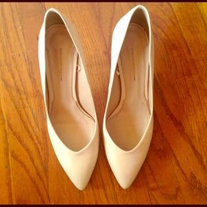 ZARA nude kitten heel pointed pumps!