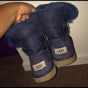 Navy ugg boots