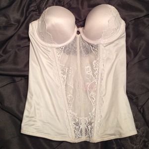 White lace bustier