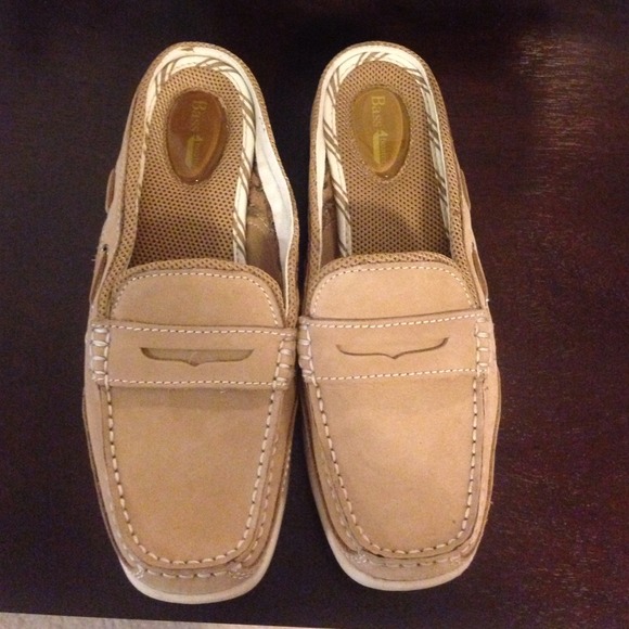 Bass Boater tan slip on boat shoes