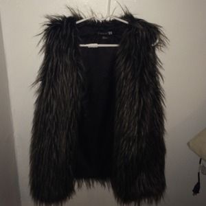 Vest fur forever 21