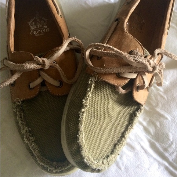 Boat shoes, leather and canvas