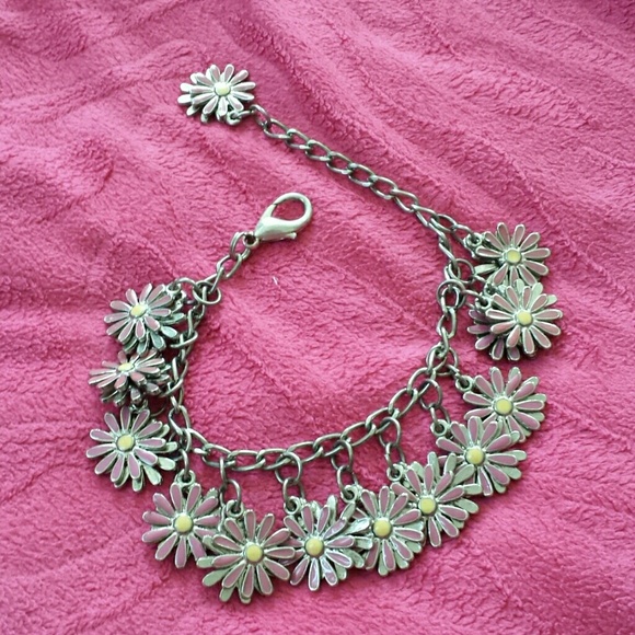 Pink Daises Charm Bracelet - Picture 2 of 4