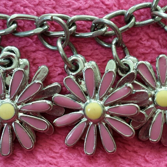 Pink Daises Charm Bracelet - Picture 4 of 4