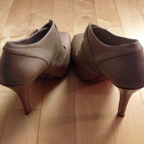🎉HP🎉 Tan square toe high heel booties - Picture 4 of 4