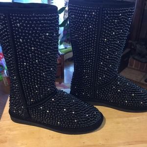 Embellished boots ugg bearpaw any size pearl