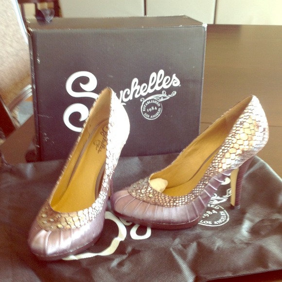 Dressy shoes