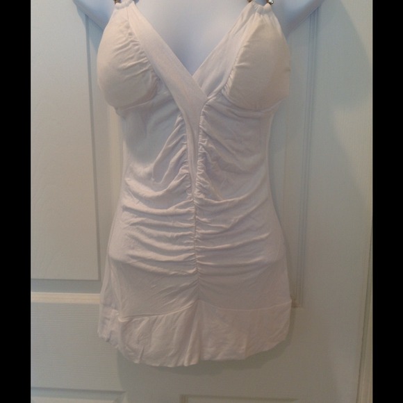 ❌SOLD❌White deep v-neck top