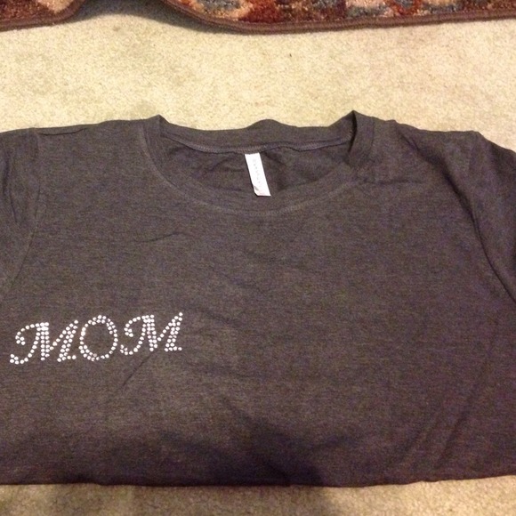 Mom shirt size 3XL.