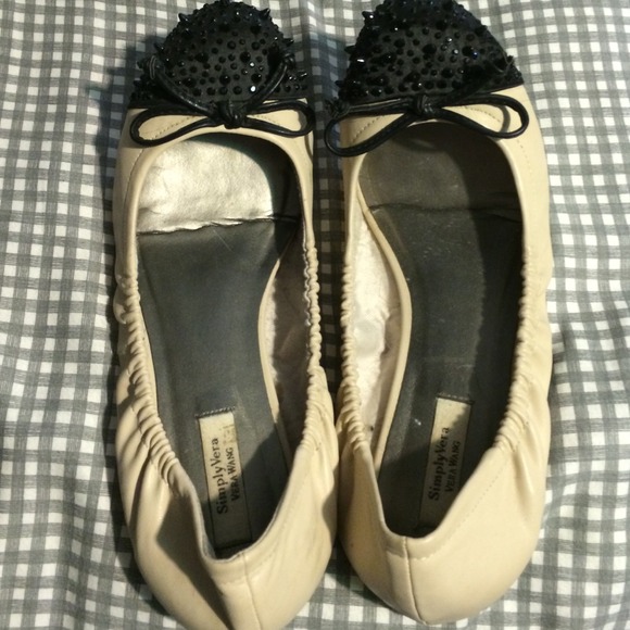 Simply Vera wang flats