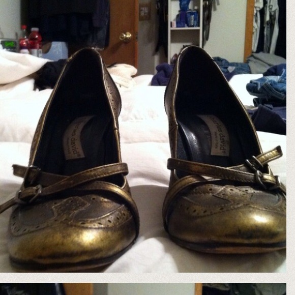 Size 7.5 - Picture 2 of 3