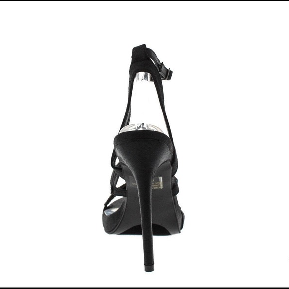 🚫SOLD🚫Strapped heels - Picture 3 of 3