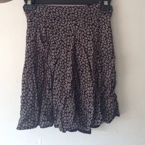 REDUCED high waisted Brandy Melville skirt