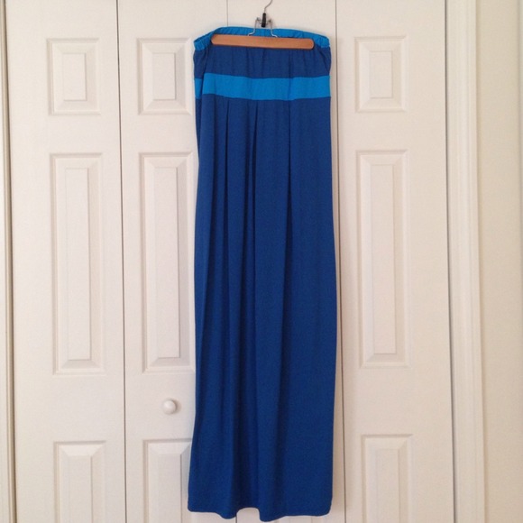 Eva Alexander Maternity Dress - Picture 1 of 4