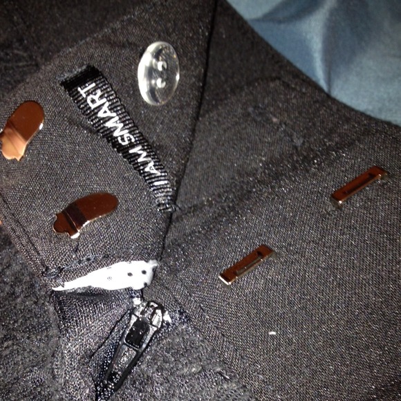 Shorts - Picture 1 of 3