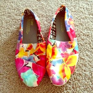 🌺 Floral Toms