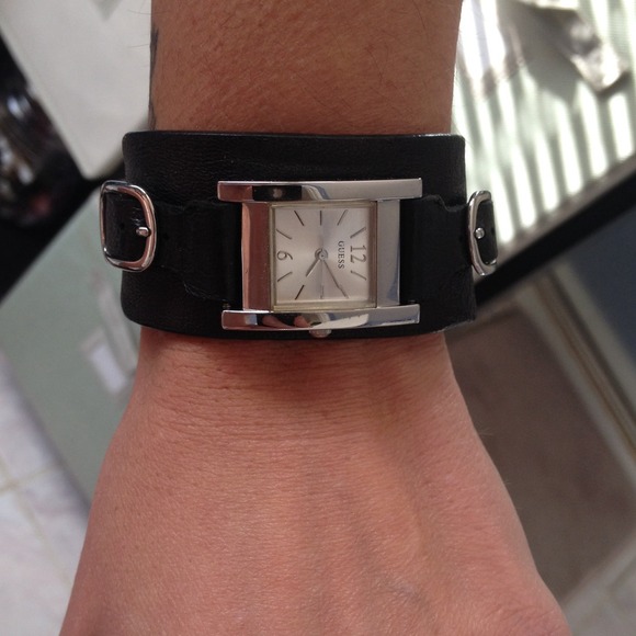 Guess watch hold for @stormy83