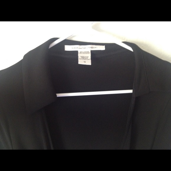 🌟SOLD🌟DVF Bundle - Picture 3 of 4