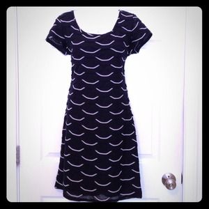 ✨SALE✨Max Studio Short Sleeved Dress