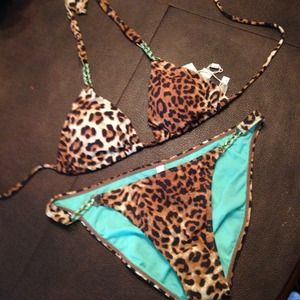 Sofia by Vix leopard bikini