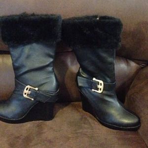 Black Wedge Faux Fur Boots