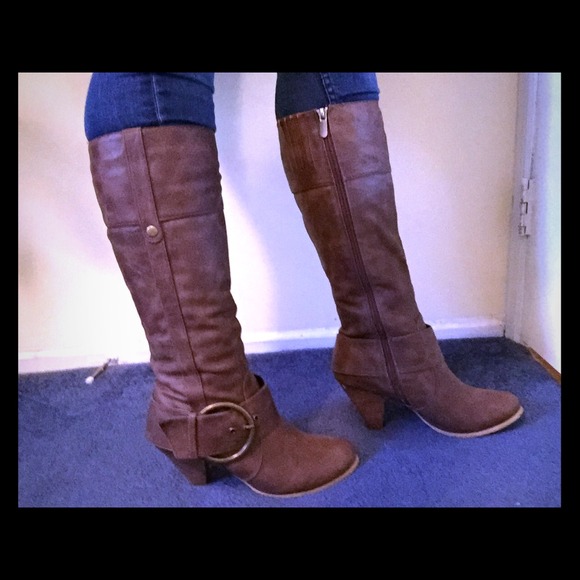 Brown boots 🍁🍃🍂