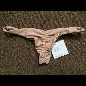 BNWT axel xs $90🅿️🅿️f&f