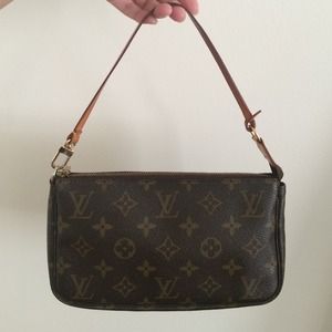 Louis Vuitton Monogram Pochette