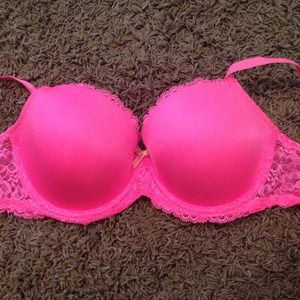 32ddd Victoria's Secret bra