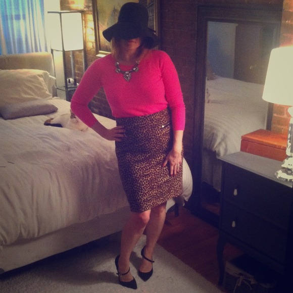 Day to night on trend high waisted Leopard pencil