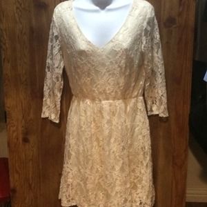 Casual Cream Color Short. Dress -CLOSET CLOSE OUT-