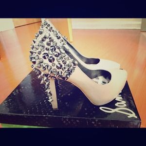 Sam Edelman nude pumps with metal studs