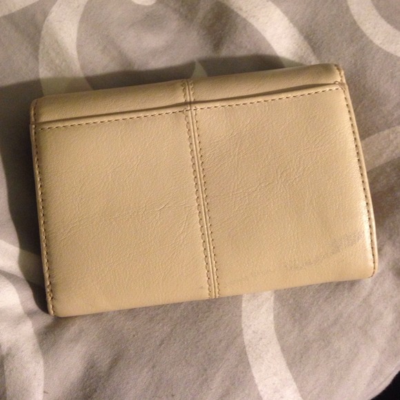 💜 Coach Off-white Small Wallet - Picture 2 of 3