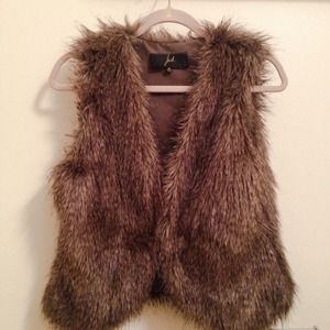 BB Dakota JACK Reversible Faux Fur Vest Size M