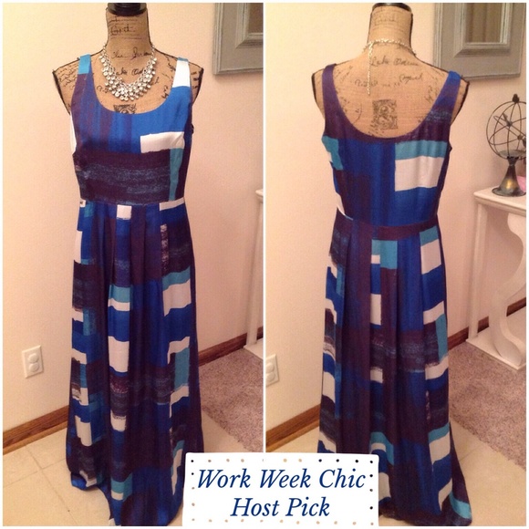 Ann Taylor Dresses & Skirts - 💕Gorgeous Ann Taylor maxi dress.