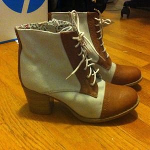 XSOLDXLace up ankle boots