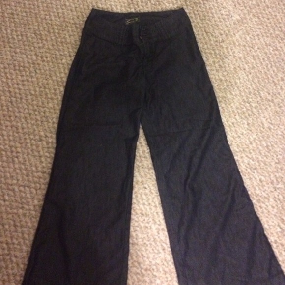 NWOT🎉sale  Denim linen wide leg seven bottoms